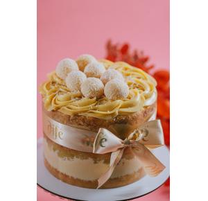 Bolo naked Abacaxi com Doce de Leite e coco