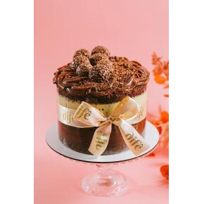 Bolo naked Maracuja com Chocolate meio amargo